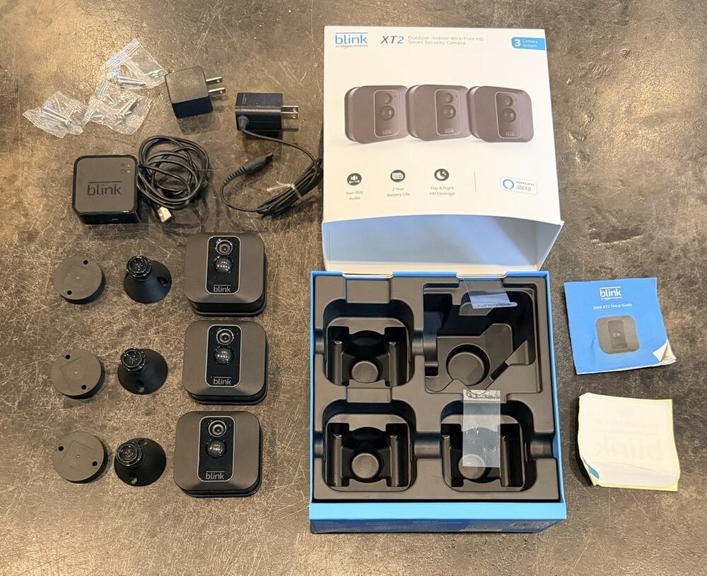 *READ* Lot of 3 Blink XT2 Wi-Fi 1080p Add-on Indoor/Outdoor Security Camera